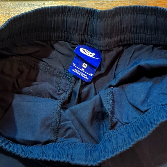 Nike Drawstring Shorts - Picture 2 of 3